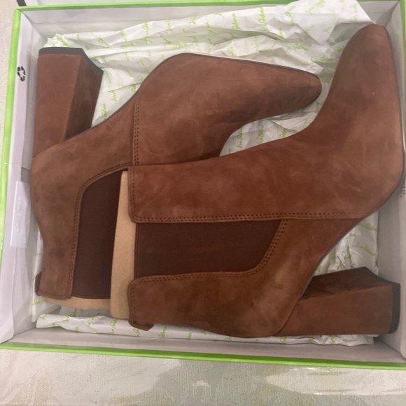 Boots - Picture 1 of 7